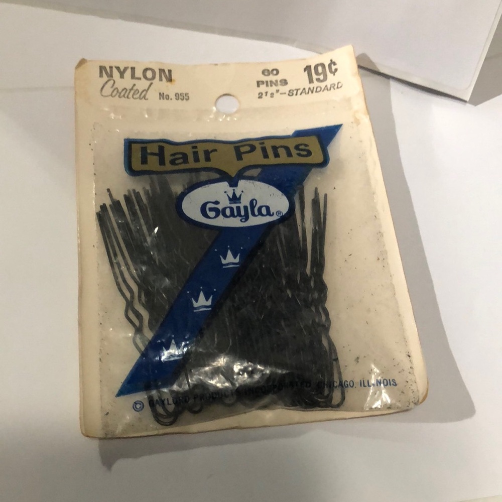 Gayla Nylon Coated Hair Pins 60 Pack Vintage
2 1/2 “ Standard New